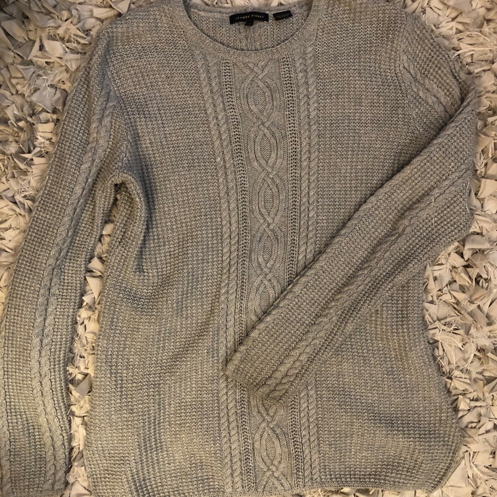 gray  cable knit sweater